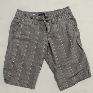 American Eagle Bermuda Shorts Plaid